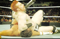 dancedarkkhisey:  Sheamus struck quite the sexy, cute pose last night pinning Brad Maddox! 