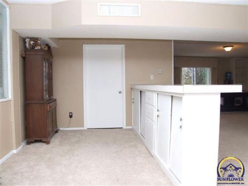 $269,900/4 br/4500 sq ftBuilt in 1965Topeka, KSi am&hellip;so confused by this. i feel like it w