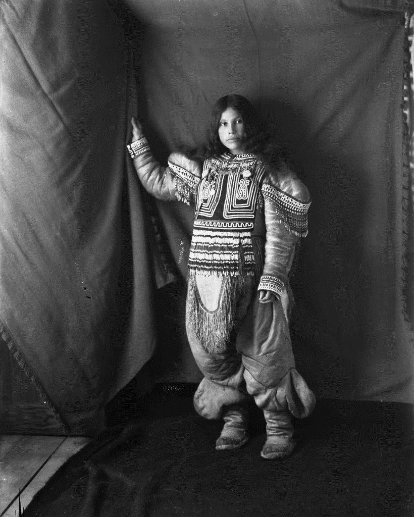 les-sources-du-nil: Geraldine Moodie (1854-1945) Portrait of Inuit Woman, Kootucktuck,