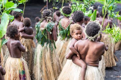 thewonderlistcnn: Dancing, chanting and marching in the Yakel village square on Tanna Island in Vanu