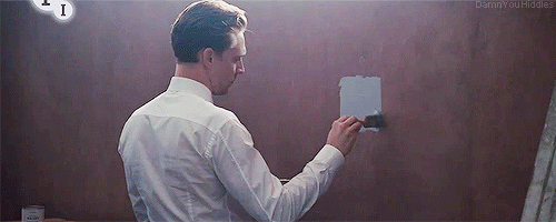 Tom Hiddleston высотка
