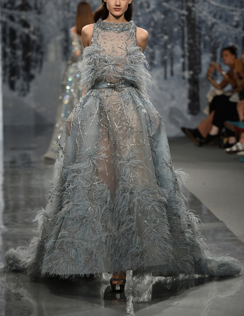 acourtofcouture