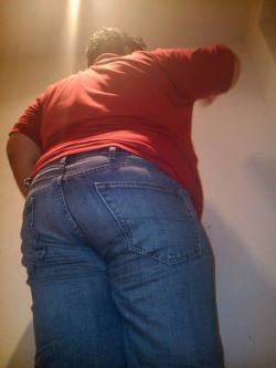 nemtaf:sexy fat butt in jeans!