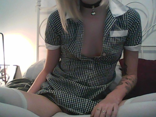 daisygreyyy:  forgive the bad webcam quality - i dropped my phone in a toilet :( 