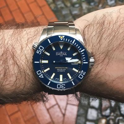 Instagram repost
albertkaminsky  The @davosa_watches Argonautic BG in blue for a rainy summer’s day! Stunning watch! Review coming soon! [ #davosa #monsoonalgear #divewatch #watch #toolwatch ]