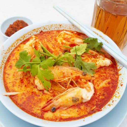 Hot & spicy Tom Yam Noodles