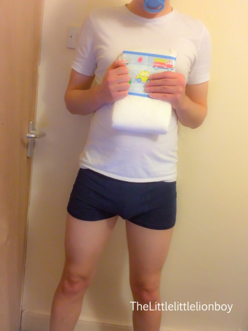 the-littlelittle-lion-boy: “Do I haaaave to wear a diapey to bed? I’ll tryyy to be a big