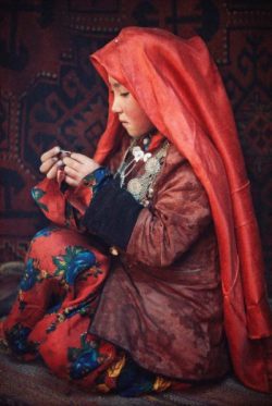 Afghanistaninphotos:           Kyrgyz Girl. Afghan Pamir. January 1971. | © Sabrina