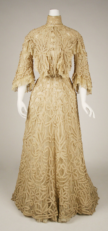 Dress from America, 1897 Met Museum