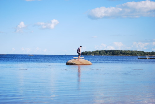 cabelino:have some pics of me enjoying life in sweden