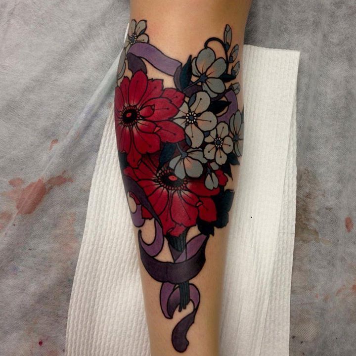 tattoosforpassionnotfashion:  done by emily rose murray 