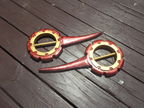 Commission complete: Rikku’s blades from Final Fantasy XSee facebook.com/YaphiCosplay for prog