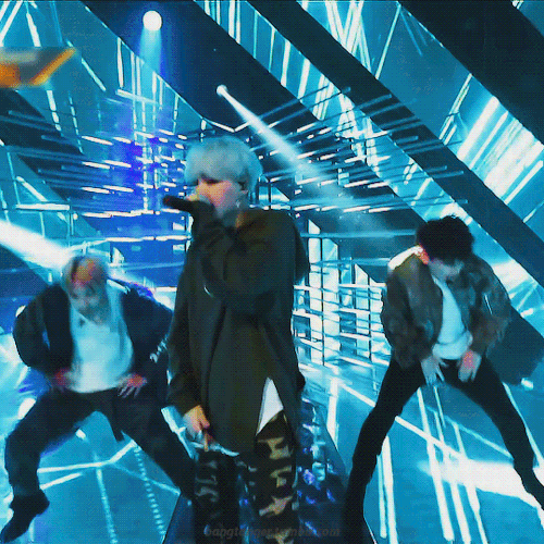 170928 Mic Drop