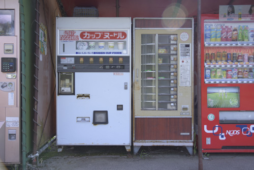 碧空清乳舎 Blog 京都府京丹後市 旧型汎用機 カップヌードル自販機