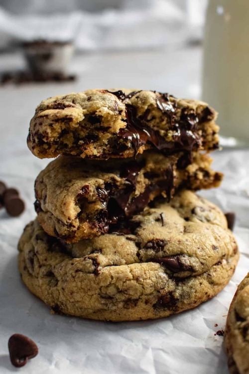 sweetoothgirl:    Small Batch Chocolate Chip Cookies  