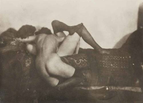 take-it-sloooooow: Germaine Krull (DE) (1897-1985) Les amies, 1924