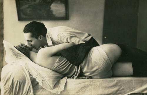 sugar-factory:  Wednesday’s Kiss ~ Good Morning, Love ~ 1920s Biederer Postcards