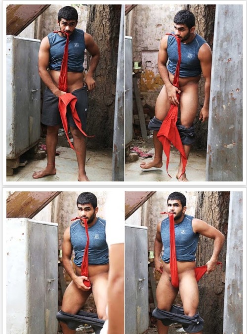 Porn Pics oofahpapa:  how to wear a Langot :)