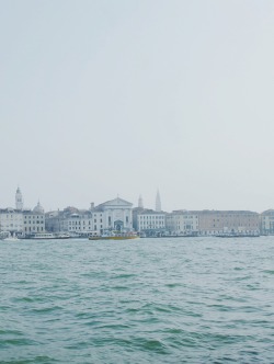 cuppocoffee:  grand canal &amp; a baby canal italy, 2010