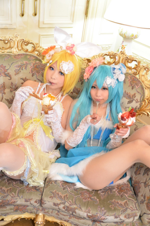 Vocaloid - Miku Hatsune & Rin Kagamine 6HELP US GROW Like,Comment & Share.CosplayJapaneseGirls1.5 - www.facebook.com/CosplayJapaneseGirls1.5CosplayJapaneseGirls2 - www.facebook.com/CosplayJapaneseGirl2tumblr - http://cosplayjapanesegirlsblog.tumbl