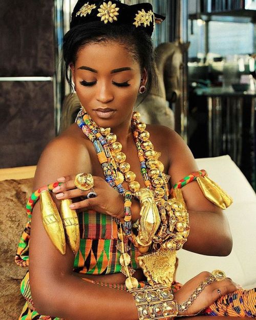 farafin: darkskinnedblackbeauty: Y3 s3i bebiaa! Y3 wo krom. HAPPY Ghana’s 60th Independence !&