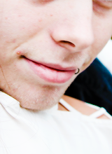 itsmuke:  make me choose // preachlondon asked: Luke’s lips or Michael’s lips?