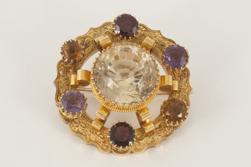 Gold, amethyst, garnet, and ‘Cairngorm citrine&rsquo; (smoky quartz) brooch, c. 1870 (at Nigel Norma
