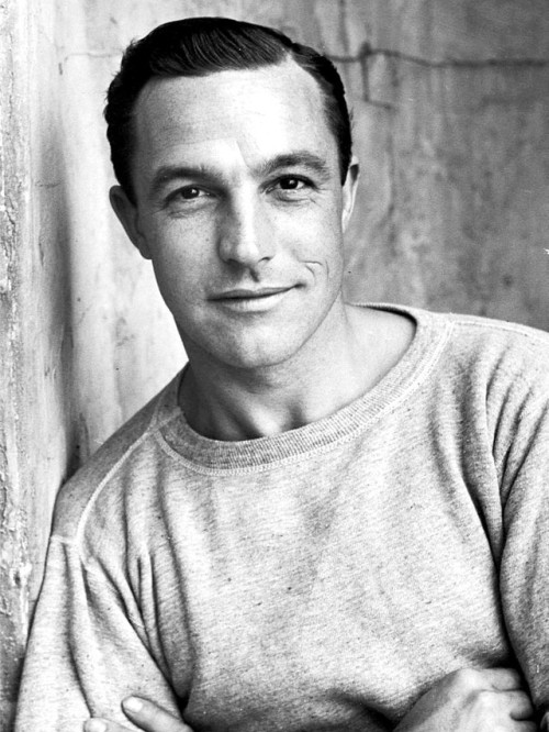 wehadfacesthen: Gene Kelly on the set of An American in Paris in a 1951 photo by Alfred Eisenst