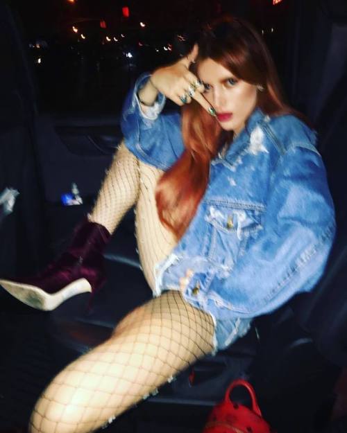 Porn photo famoussohottub:  Bella Thorne