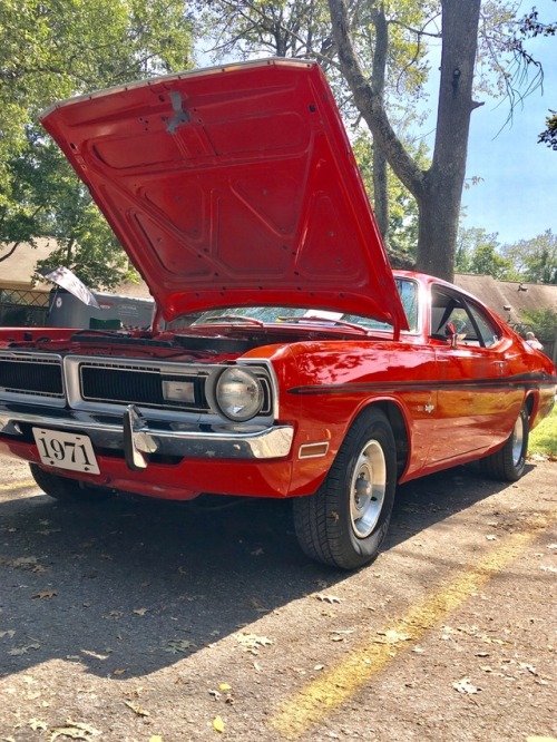 I enjoyed seeing this 1971 Dodge yesterday at a local carshow. My first car (in 1978) was a ‘7