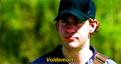 allsonargent:   ALL OF JIM’S PRANKS ON DWIGHT » 3x22 - Beach Games “We are going to choose team names.” 