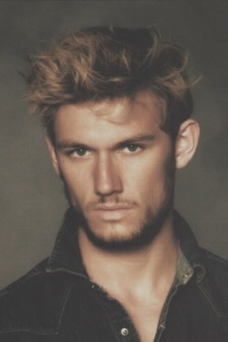 alexxpettyfer: @WeHeartIt 