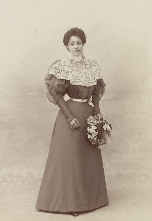 antique-royals:1890s fashion by Atelier Nadar