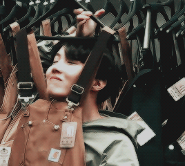 ᵗᶦⁿʸ Hobi