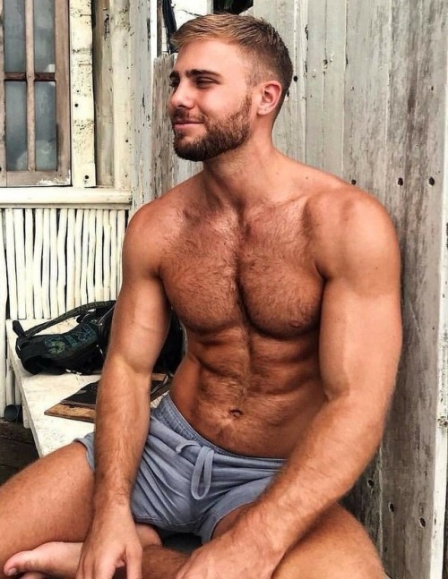 Hairy Men Heaven