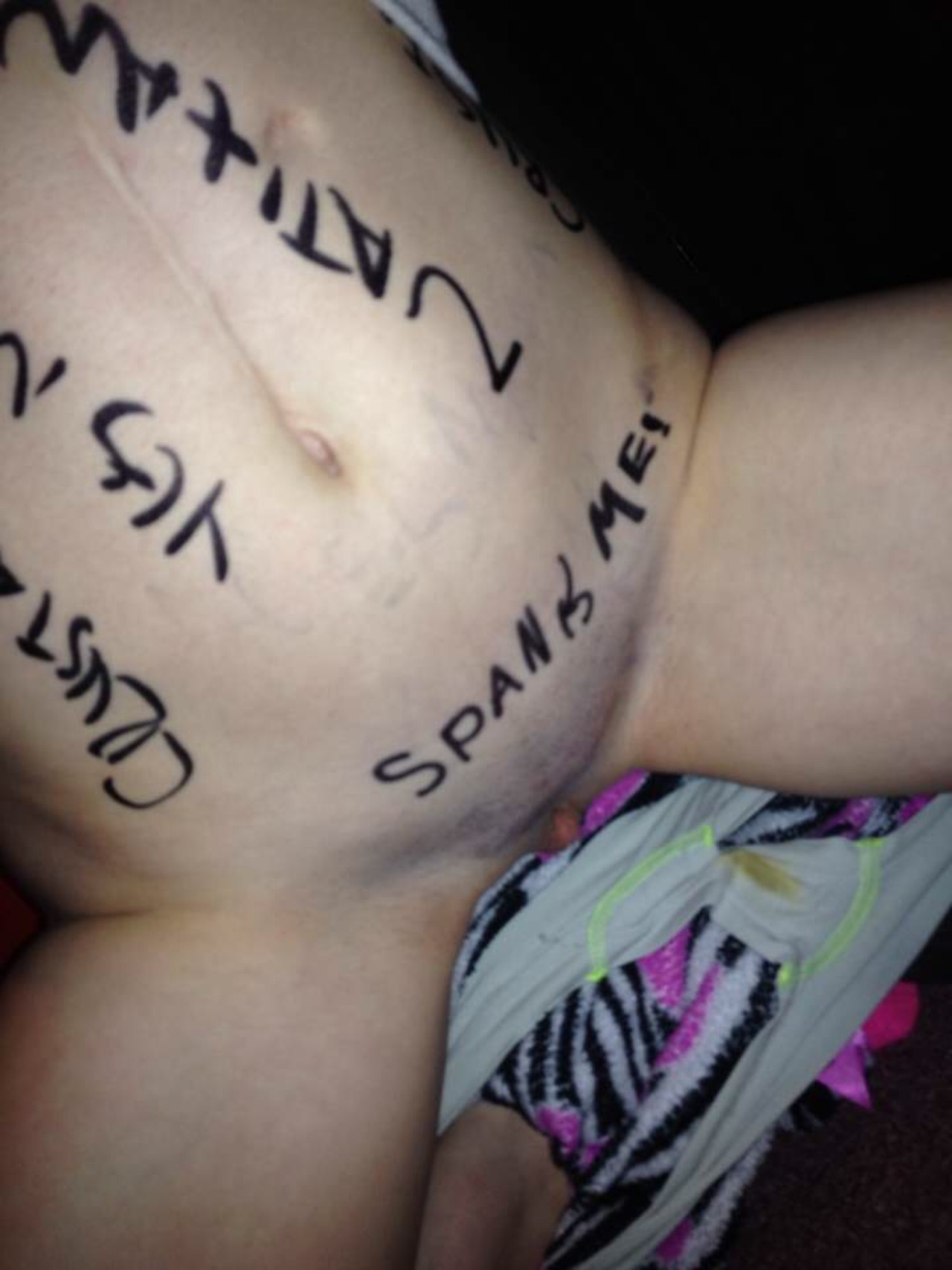 thebitumblebottom:  Reblog reblog reblog.  She wants to be all over tumblr.   Her