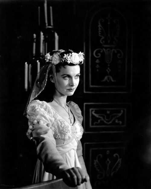 vivienleighforever:Vivien in costume for Romeo and Juliet, 1940.