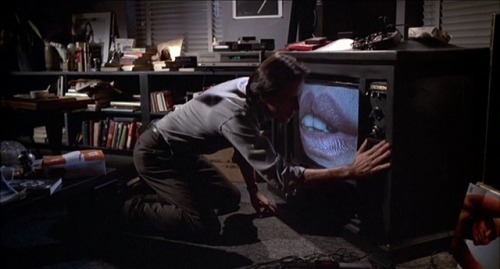 spine-tinglers: Videodrome (1983) dir. David Cronenberg