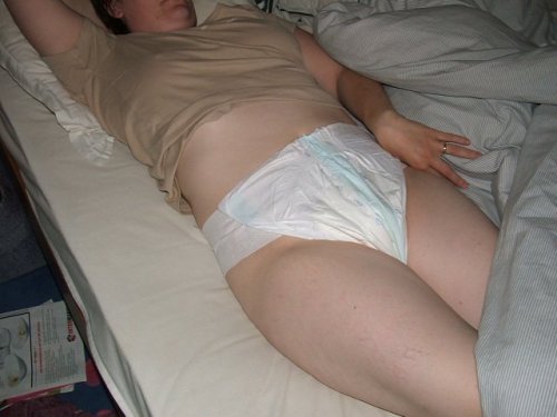 rick1066: real incontinent woman in nappy