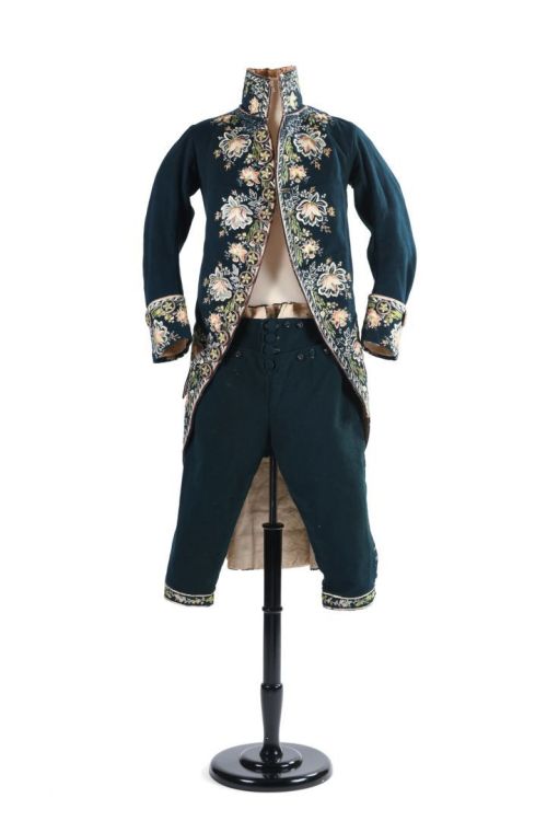 Court suit ca. 1805From Enchères Sadde via Interencheres