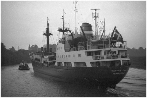 1st shot: Ritva Dan moored up at the Free port” of Copenhagen 1970. She was laid down in holland 196