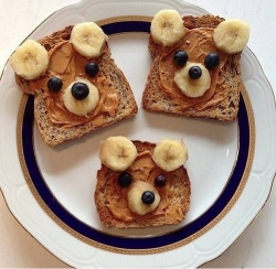 alice-is-wet:  bubblegum-and-snowflakes:  Breakfast Daddy made for his babygirl.  Healthy, cute, and delicious!