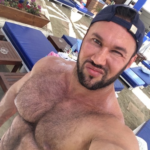 Sex mensmuscles:  Yury Mykhamedov   DADDY`s FURRY pictures