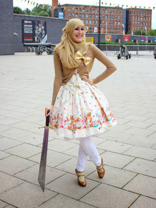 halihijabi:Hijabi Lolita FashionTumblr (Alyssa) | Tumblr (Noor) | Blogspot (Noor)