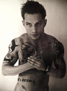 famousmennakeduk:  Tom Hardy