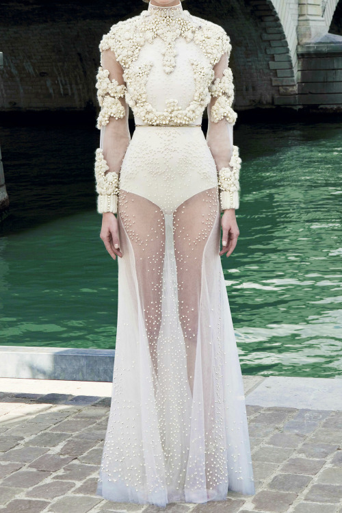 anotherfuckingfashionblog:Givenchy haute couture fall 2011