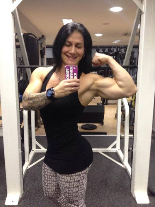 desertxr:  femularity:  Brazilian muscle girls part II. I want one.  All very sexy