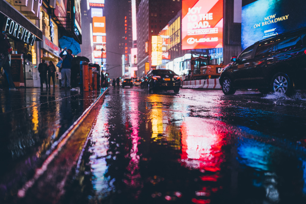 djkrugman:  Rainy Daze in New York City. Midtown, Manhattan, November 2015.  Photography