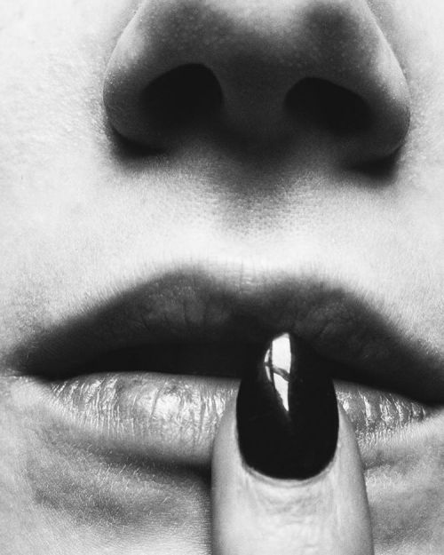 mikeymcmichaelsphotos:@mckenzieeckels #mikeymcmichaels #bnw #blackandwhite #mouth #lips #lips #finge