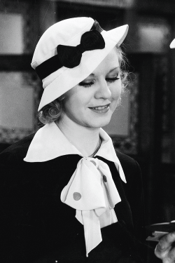  Ginger Rogers in Don’t Bet on Love (1933)